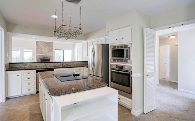12111 Olympia Drive, Houston, TX 77077