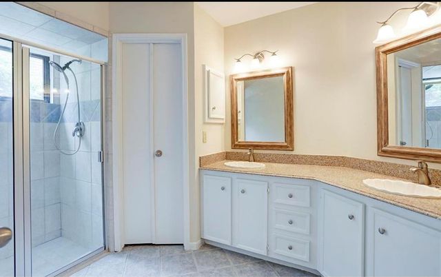 12111 Olympia Drive, Houston, TX 77077