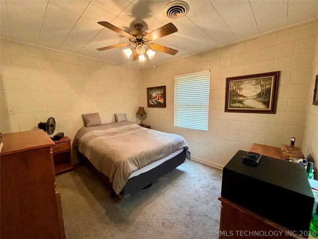 31891 E 695 Way, Wagoner, OK 74467