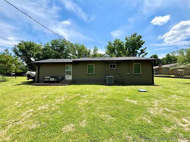 31891 E 695 Way, Wagoner, OK 74467