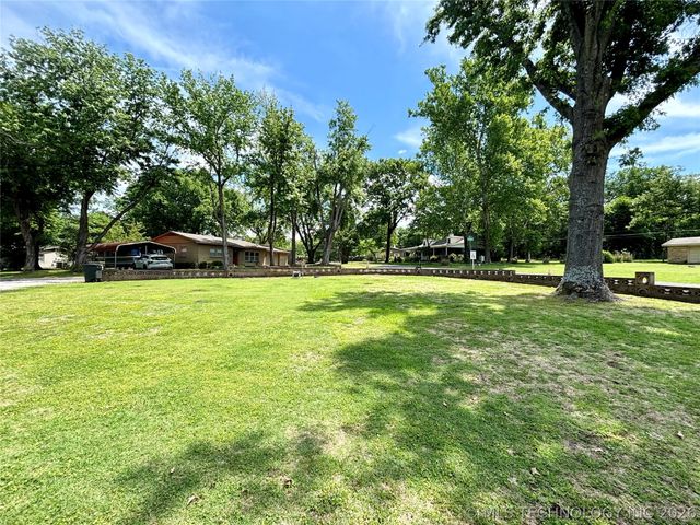 31891 E 695 Way, Wagoner, OK 74467
