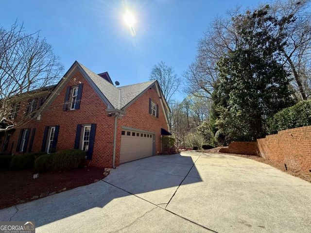 7300 Chattahoochee Bluff Drive, Atlanta, GA 30350