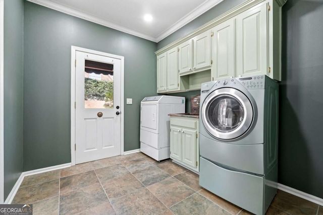 7300 Chattahoochee Bluff Drive, Atlanta, GA 30350