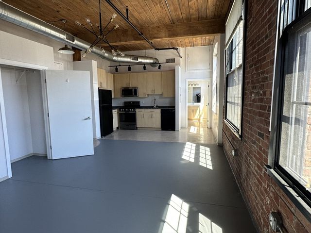 88 Gerrish Ave 217, Chelsea, MA 02150