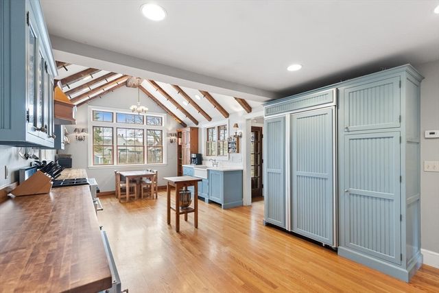 440 Wolcott St, Newton, MA 02466