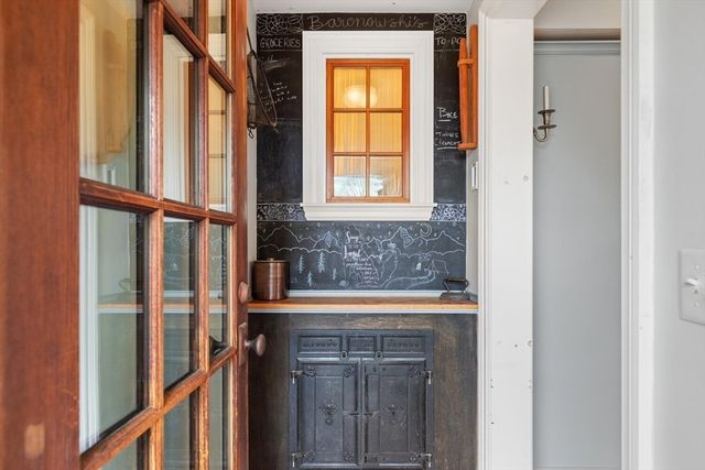 440 Wolcott St, Newton, MA 02466