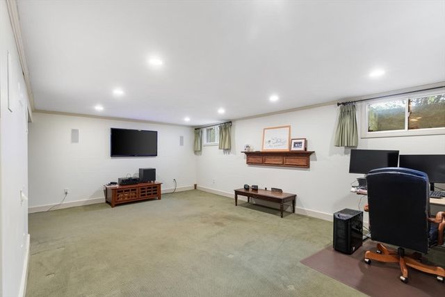 440 Wolcott St, Newton, MA 02466