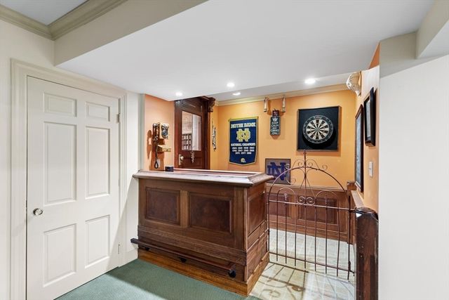 440 Wolcott St, Newton, MA 02466