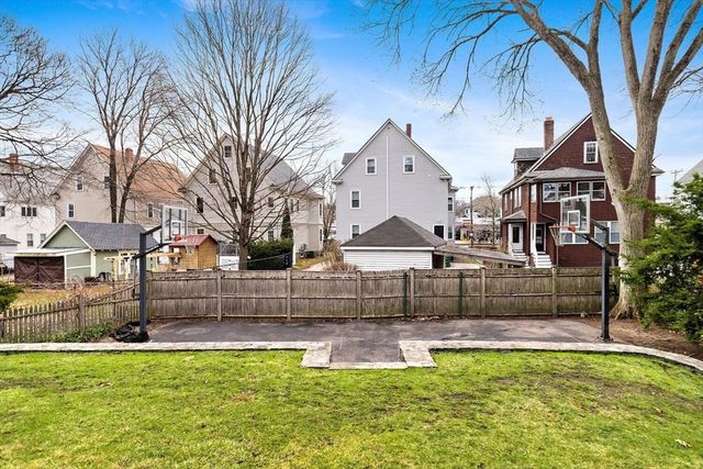 440 Wolcott St, Newton, MA 02466
