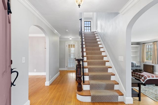 440 Wolcott St, Newton, MA 02466