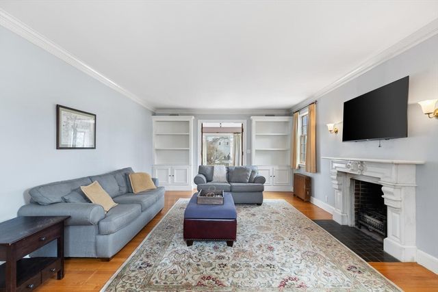 440 Wolcott St, Newton, MA 02466