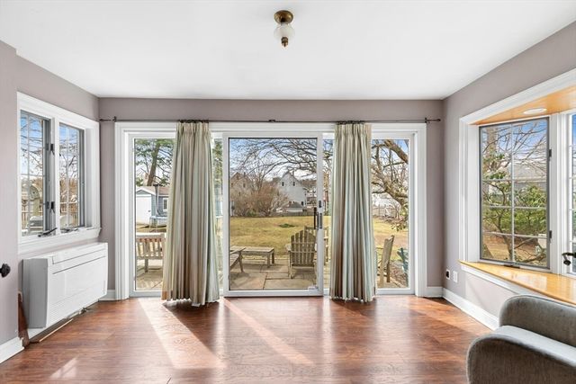 440 Wolcott St, Newton, MA 02466