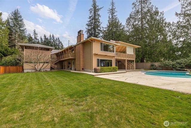 8957 188th Street SW, Edmonds, WA 98026