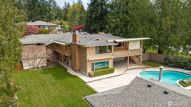 8957 188th Street SW, Edmonds, WA 98026
