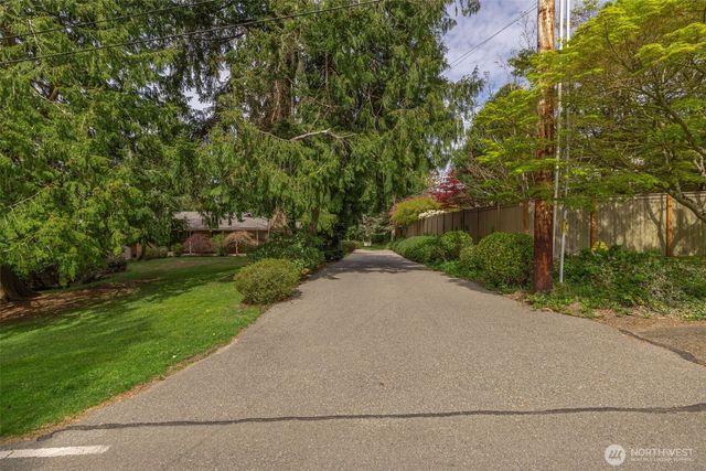 8957 188th Street SW, Edmonds, WA 98026