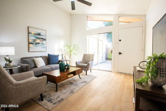 2130 W CAMINO Street 5, Mesa, AZ 85201