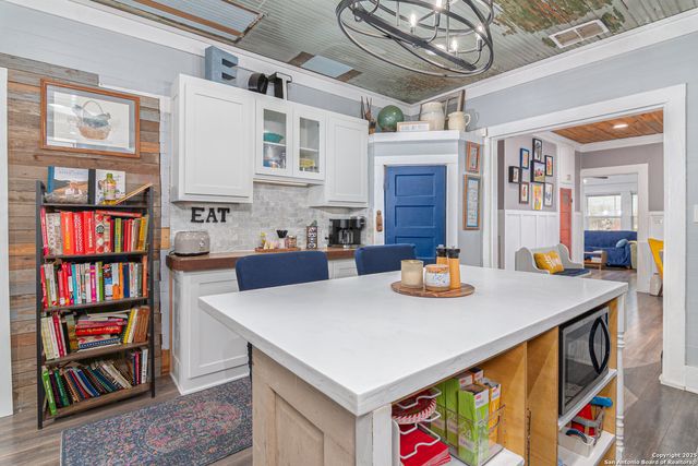 7150 Linne, Seguin, TX 78155