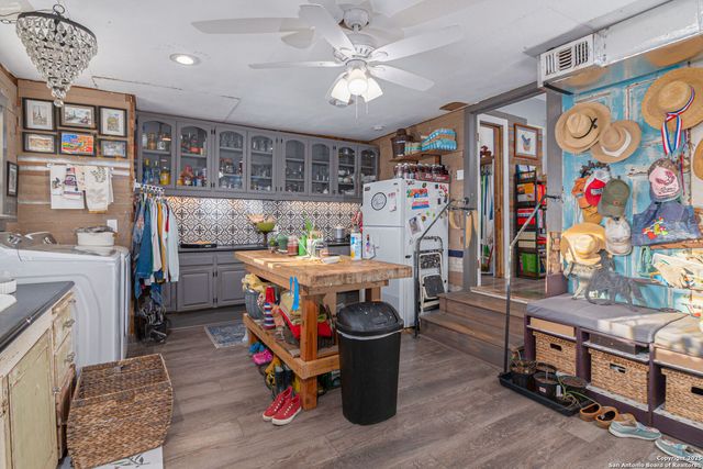 7150 Linne, Seguin, TX 78155