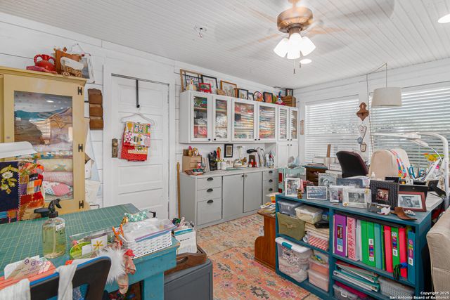 7150 Linne, Seguin, TX 78155