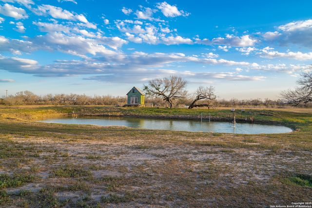 7150 Linne, Seguin, TX 78155