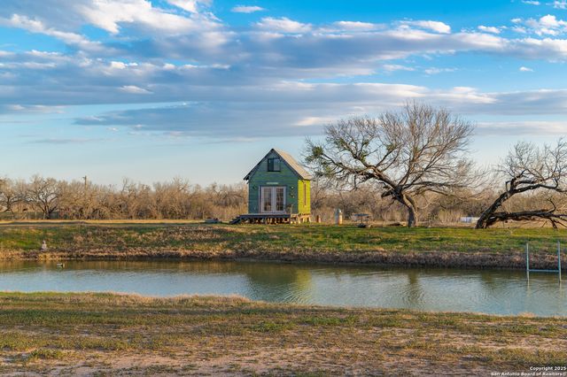 7150 Linne, Seguin, TX 78155