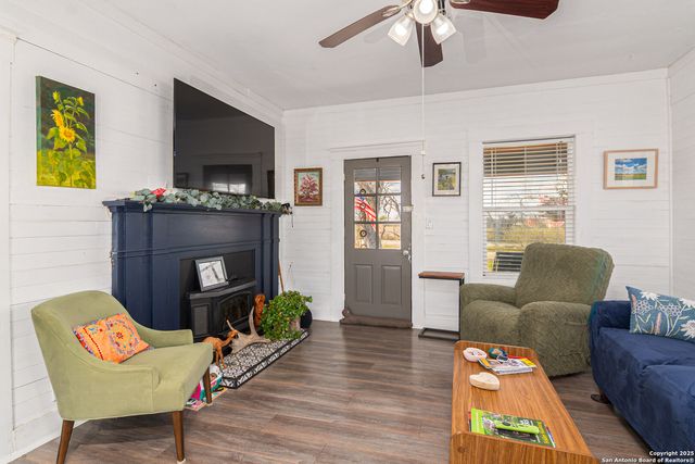 7150 Linne, Seguin, TX 78155