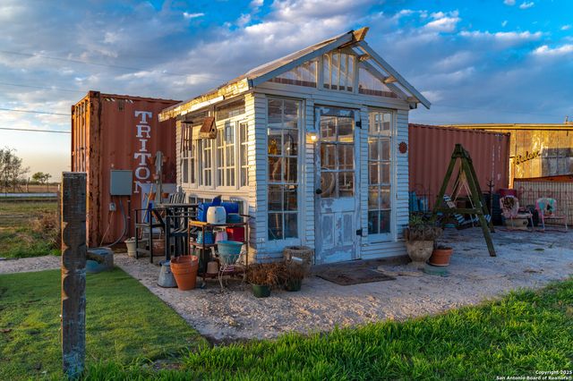 7150 Linne, Seguin, TX 78155