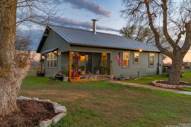 7150 Linne, Seguin, TX 78155