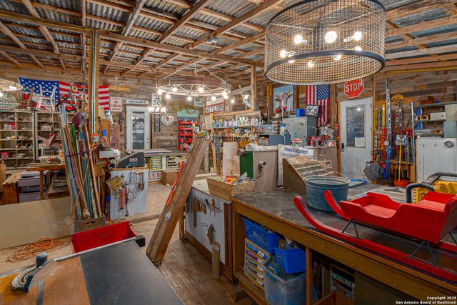 7150 Linne, Seguin, TX 78155