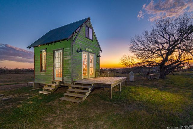 7150 Linne, Seguin, TX 78155