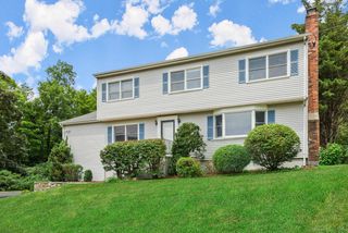 14 Stirrup Drive, Trumbull, CT 06611