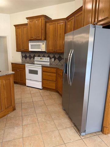 1231 Douglas Circle, Noble, OK 73068