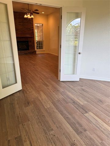 1231 Douglas Circle, Noble, OK 73068