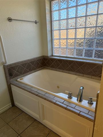 1231 Douglas Circle, Noble, OK 73068