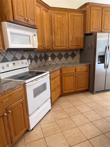1231 Douglas Circle, Noble, OK 73068