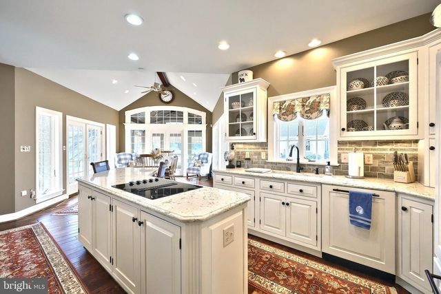 245 ORCHARD DR, Hanover, PA 17331