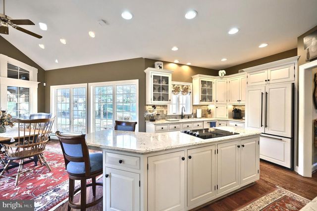 245 ORCHARD DR, Hanover, PA 17331