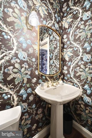 245 ORCHARD DR, Hanover, PA 17331