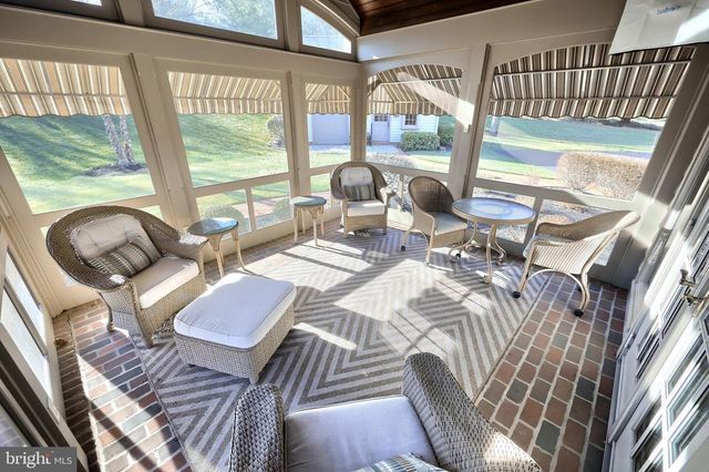 245 ORCHARD DR, Hanover, PA 17331