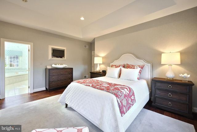 245 ORCHARD DR, Hanover, PA 17331