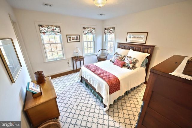 245 ORCHARD DR, Hanover, PA 17331