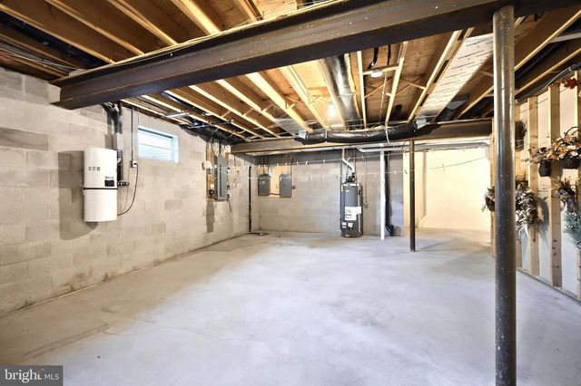 245 ORCHARD DR, Hanover, PA 17331