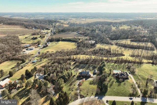 245 ORCHARD DR, Hanover, PA 17331