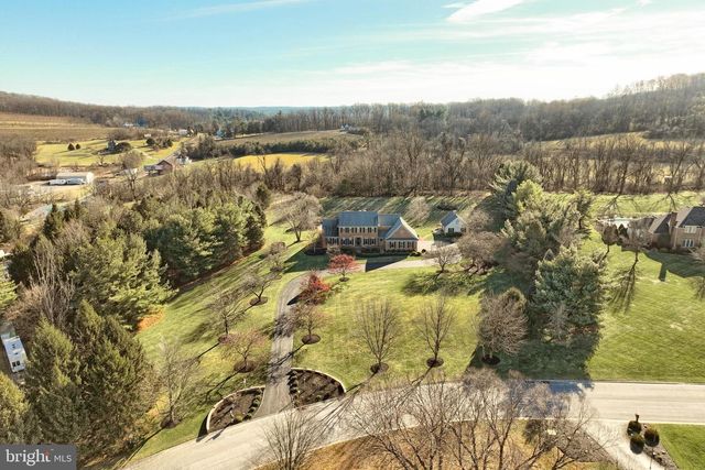 245 ORCHARD DR, Hanover, PA 17331