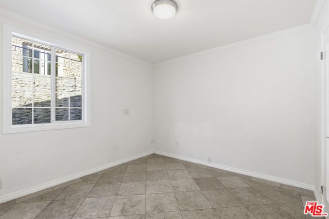 2633 N Commonwealth Avenue, Los Angeles, CA 90027