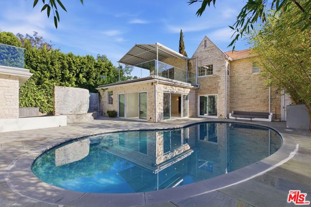 2633 N Commonwealth Avenue, Los Angeles, CA 90027