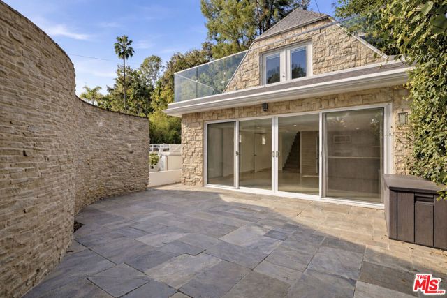 2633 N Commonwealth Avenue, Los Angeles, CA 90027