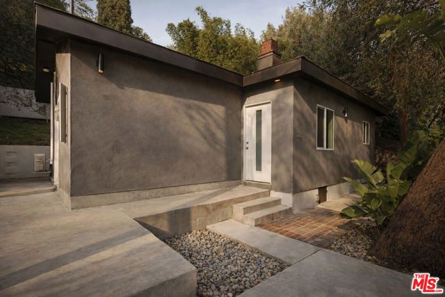 2633 N Commonwealth Avenue, Los Angeles, CA 90027