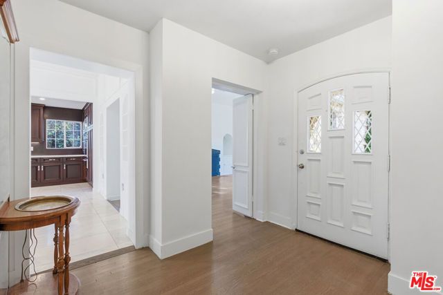 2633 N Commonwealth Avenue, Los Angeles, CA 90027