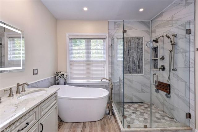104 Nottinghamshire, Williamsburg, VA 23188